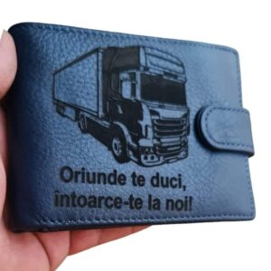 portofel albastru cu capsa  Camion si text